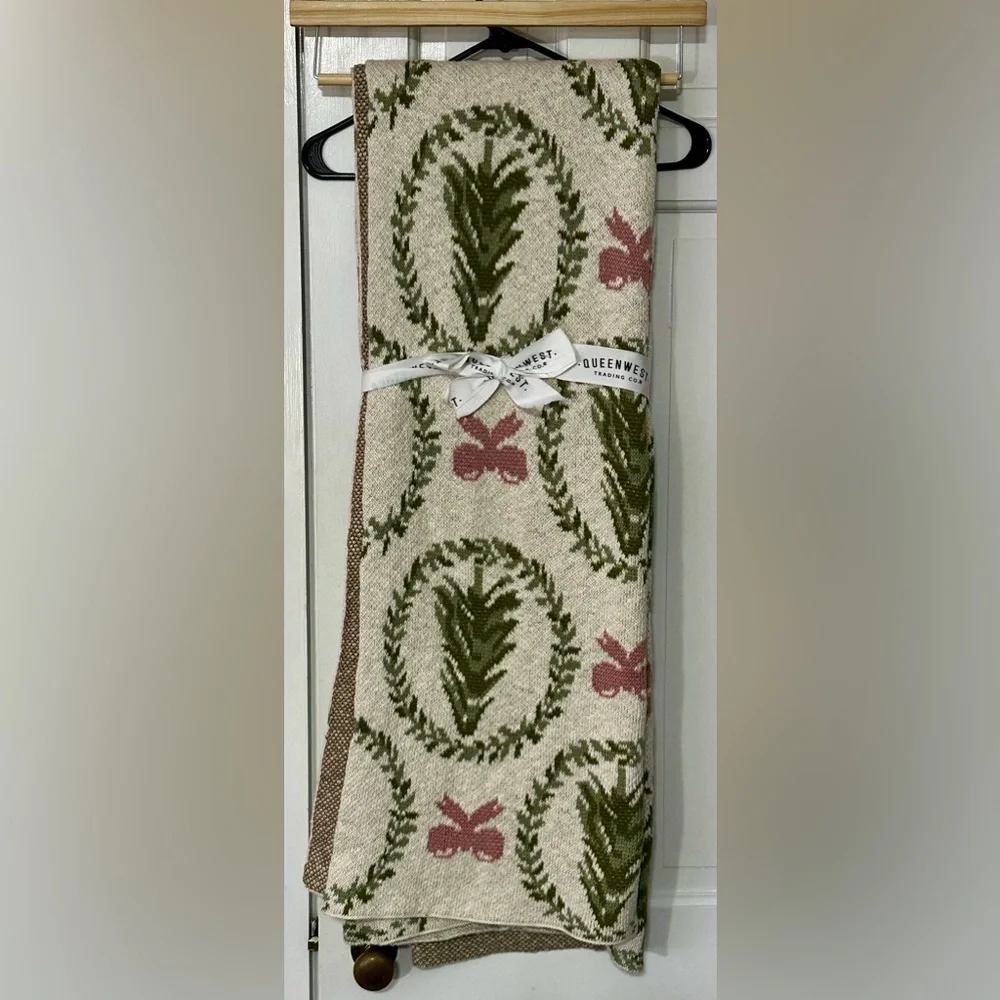 Queenwest Trading Co. knitted throw 50” x 70”